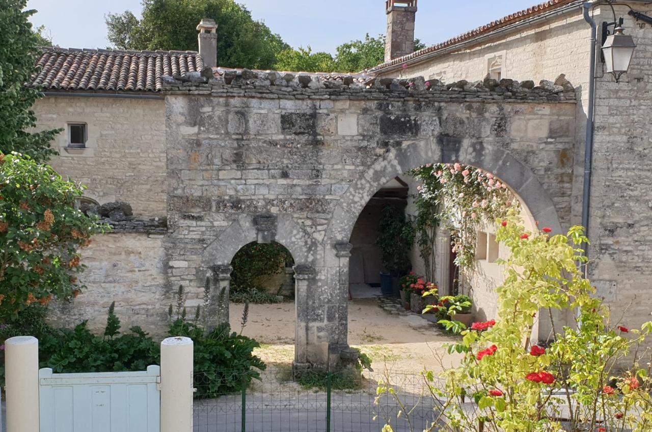 Tusson Chambres D'Hotes Charente Exterior photo